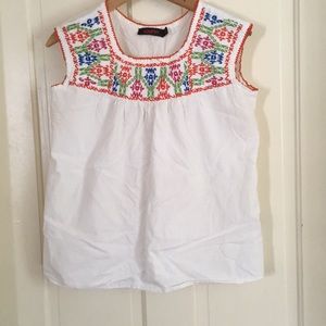 Embroidered bohemian top!